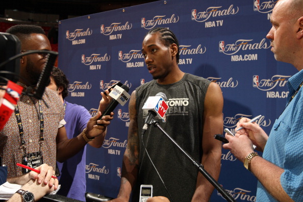 詹姆斯30+得分传奇继续 湖人或送独行侠6连败