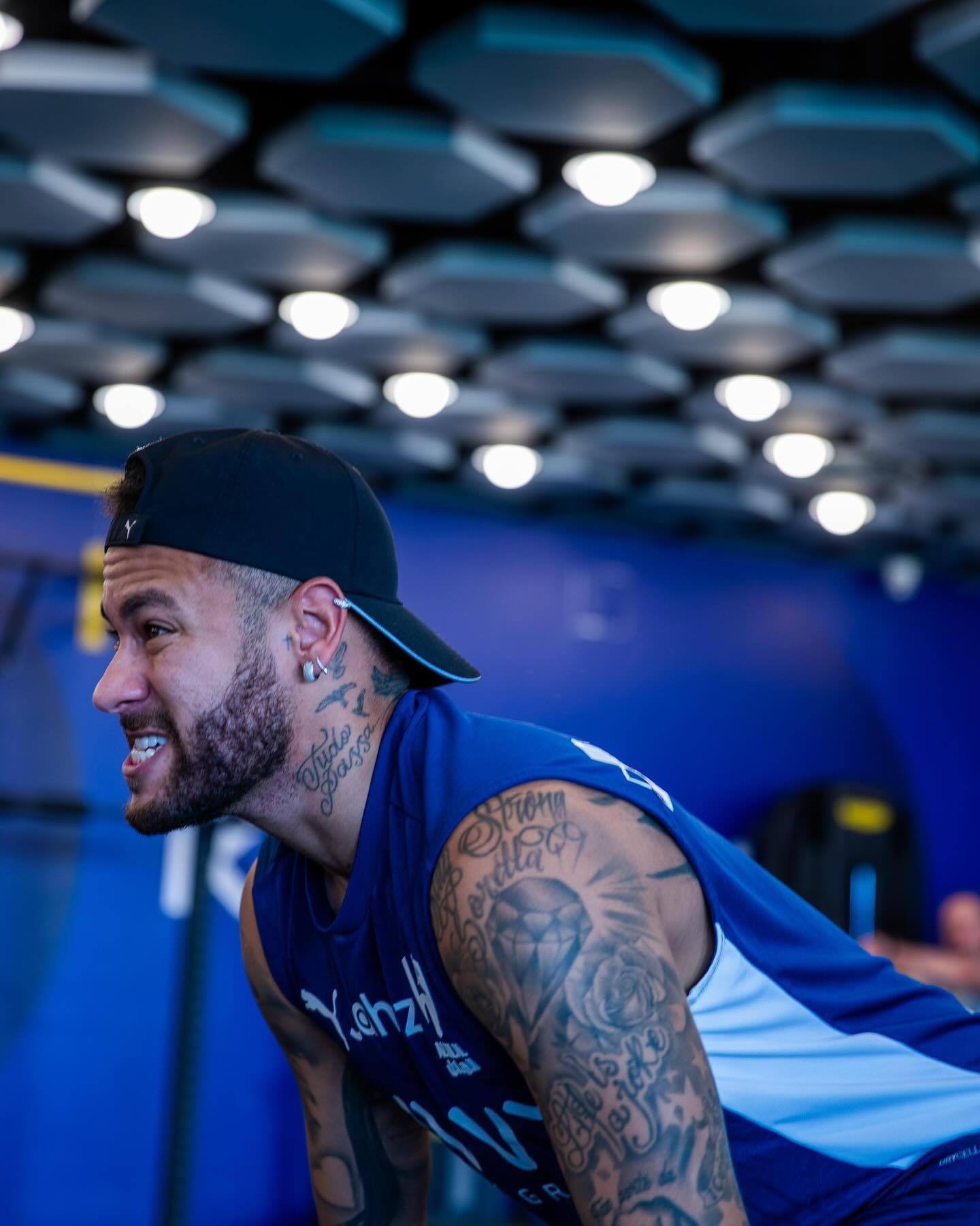 杨鸣：辽宁男篮进入新老更替时期，先打进季后赛再图发展