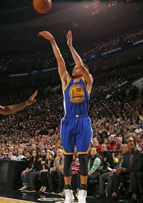 2011 历史性一战：常规赛最后一天，光芒与红袜的外卡之争上演了棒球史上最戏剧性的结尾