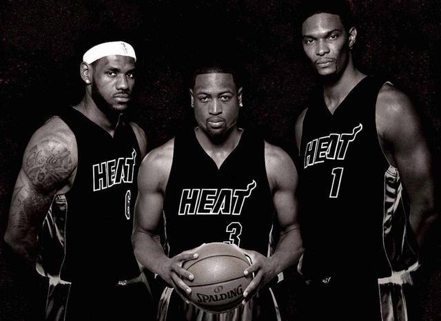 迷你罗助葡萄牙U16夺冠，乔治娜和C罗母亲现场见证