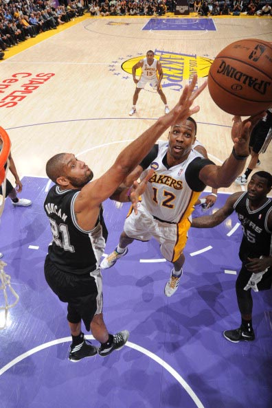 TA：斯通斯今夏不会离开曼城，胡桑诺夫计划留队