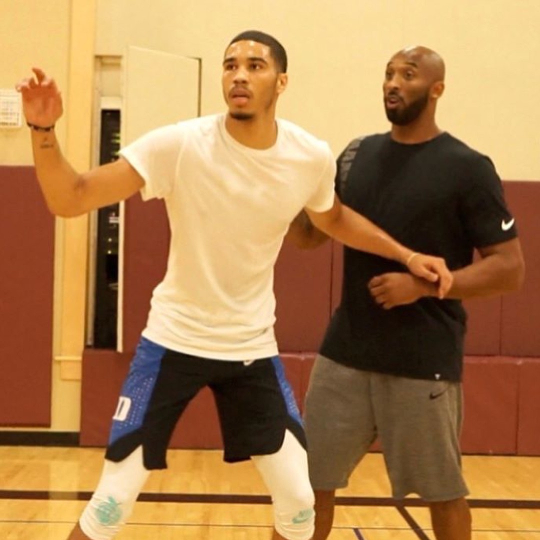 因角色立绘过于性感！《棕色尘埃2》韩版评级改为19+