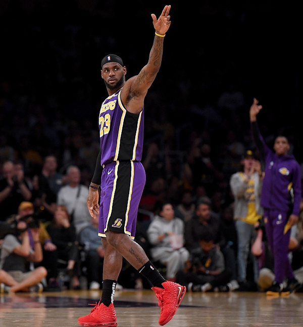 浓眉得到12分！基德：他缺席了一段时间 他是世界最好的球员之一