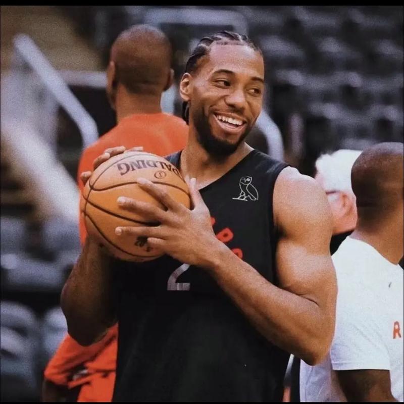 哈登生涯第12次单场55+，詹杜库生涯合计仅10次